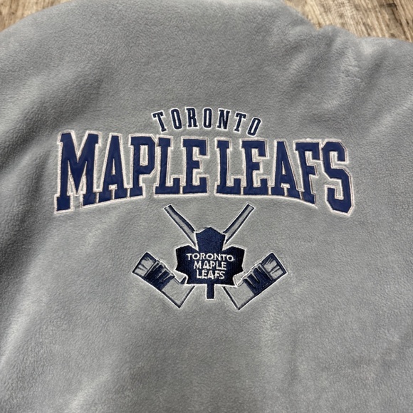 Vintage Reversible Toronto Maple Leafs Jacket - Picture 10 of 10